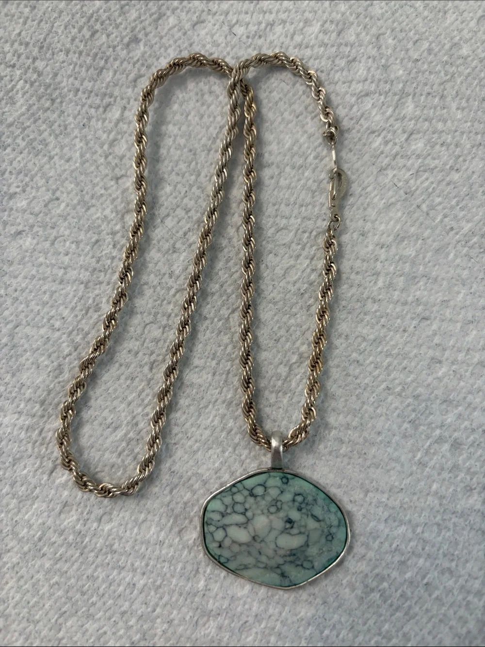 Liz Claiborne pendant necklace vintage